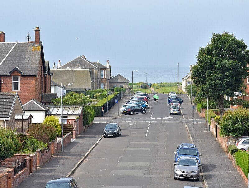 1024px-Dallas_Place_^_Dallas_Road,_Troon,_South_Ayrshire_-_geograph.org.uk_-_6258579